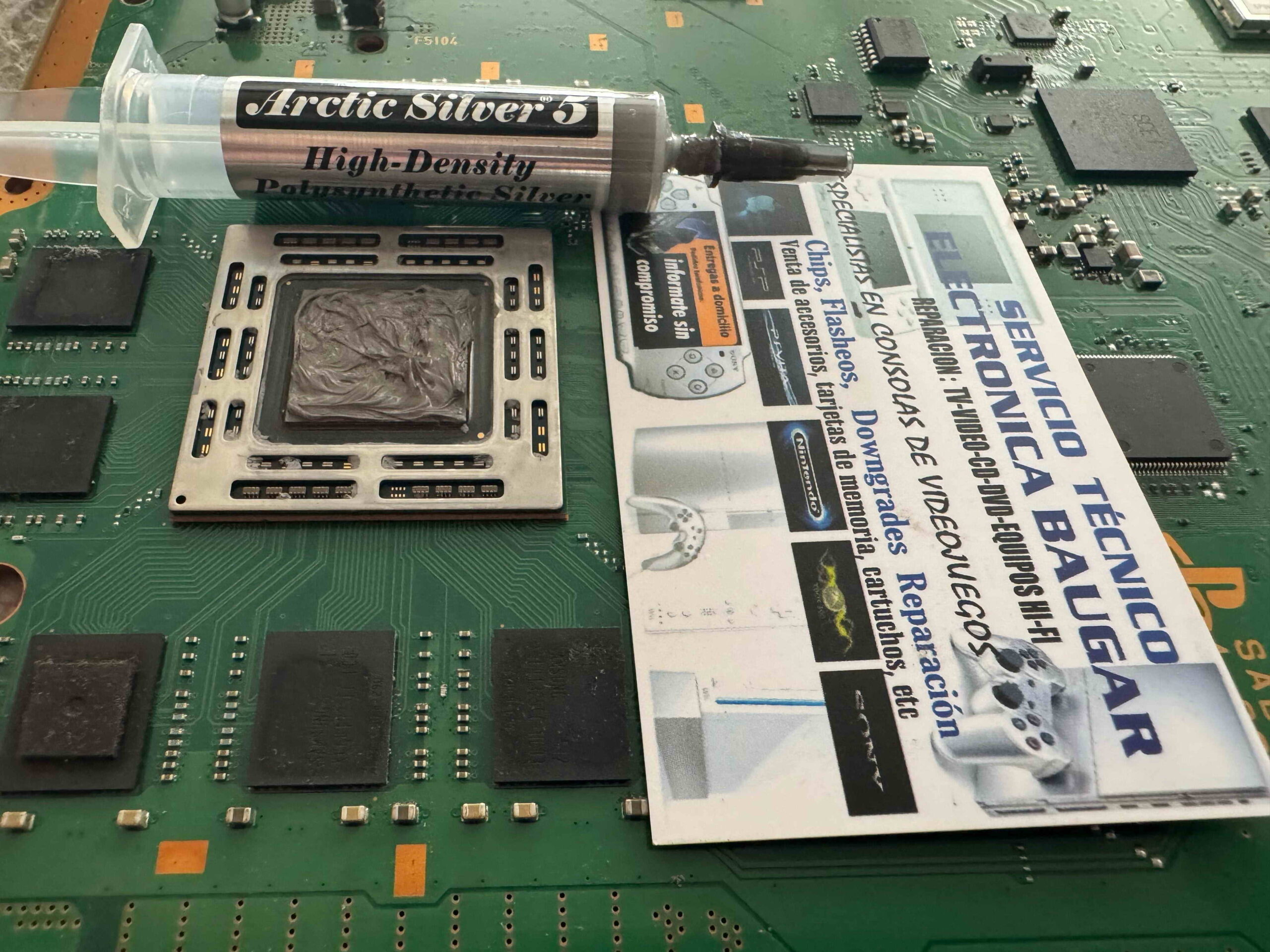 Pasta térmica deteriorada en procesador de PS4